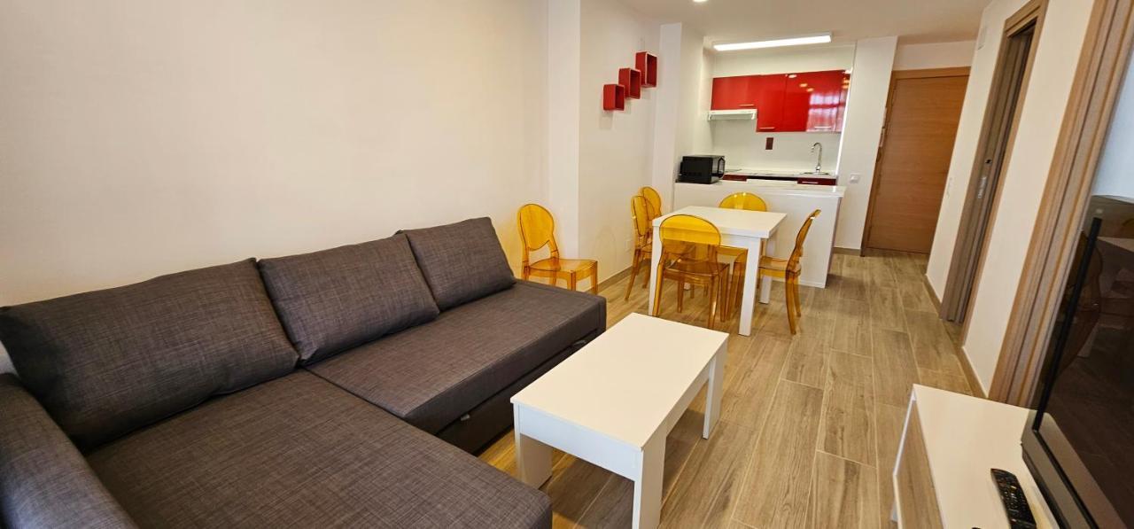 סאלו Apartamentos Cataluna92 מראה חיצוני תמונה