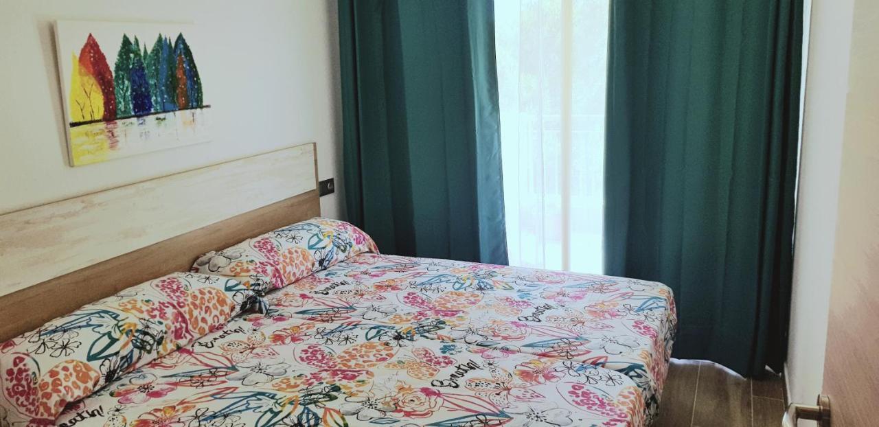 סאלו Apartamentos Cataluna92 מראה חיצוני תמונה