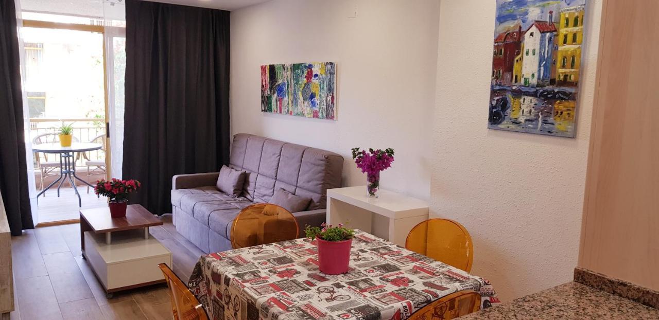 סאלו Apartamentos Cataluna92 מראה חיצוני תמונה